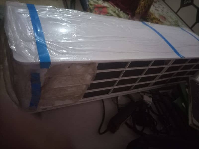 hair 1 ton air conditioner new condition 2