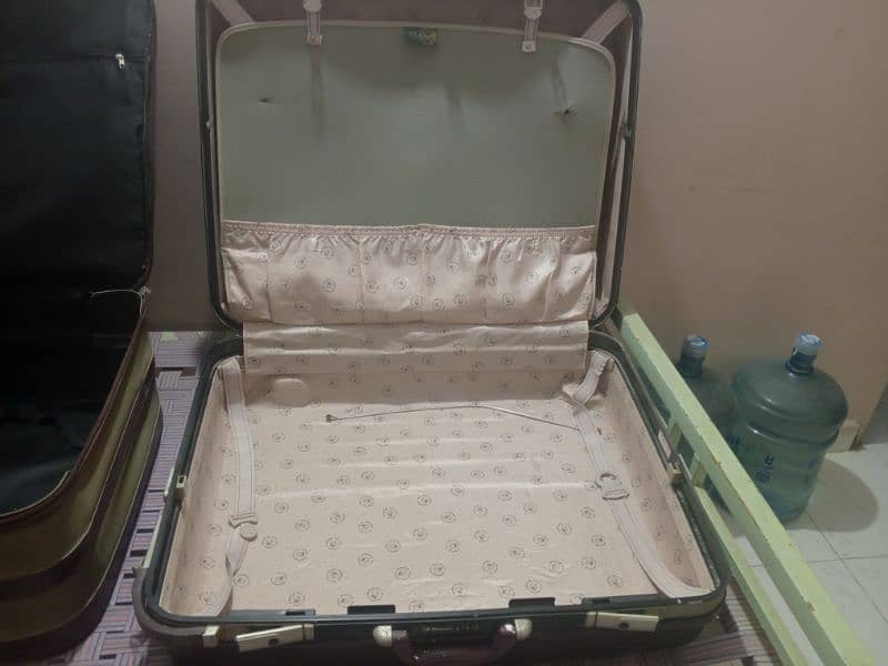 Attache case 4