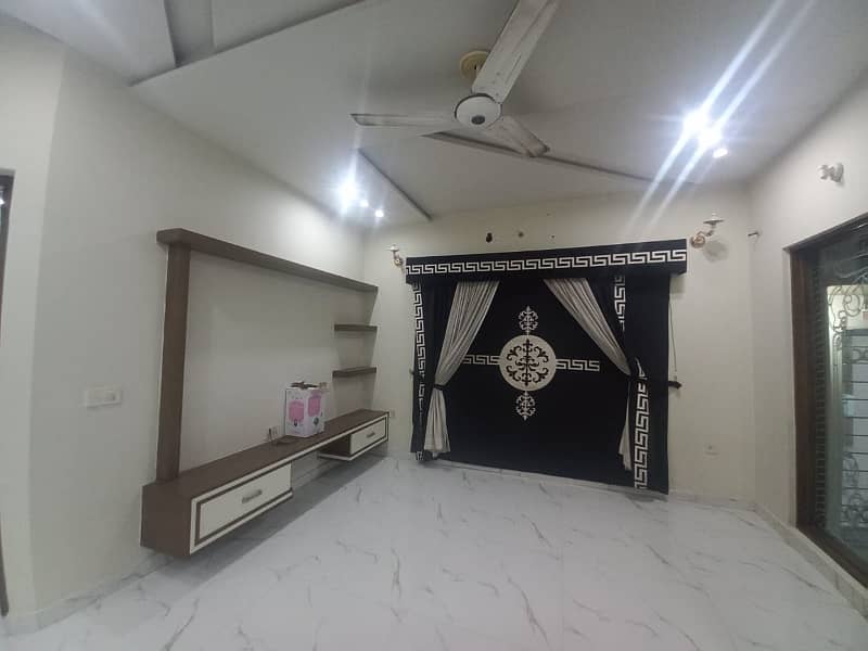 14 MARLA CORNER UPPER PORTION AVAILABLE FOR RENT IN JASMINE BLOCK 0