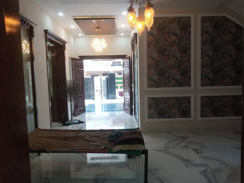 1 Kanal Luxury House Available For Sale in Jasmine Block Bahria Town Lahore 13