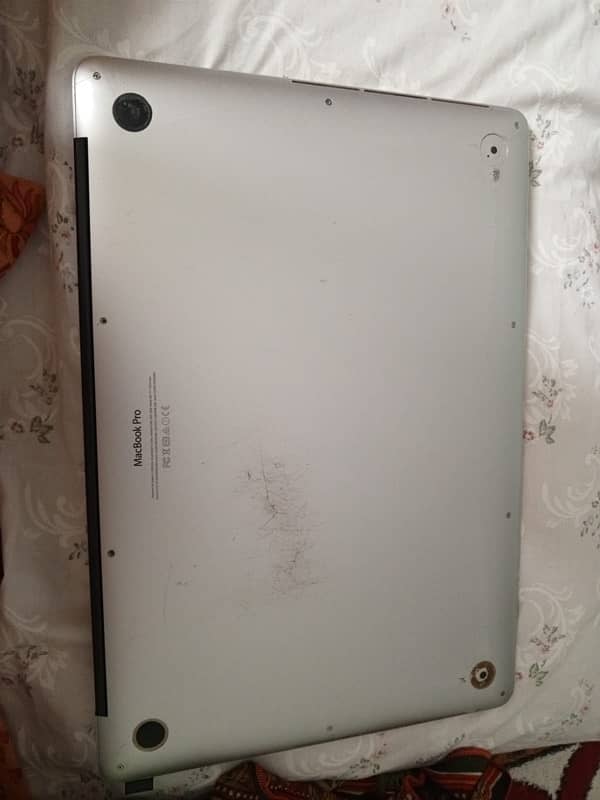 Macbook pro 2015 (15inch core i7) 2