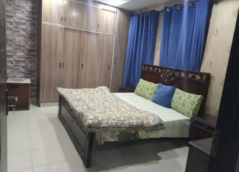 Two bedroom phr day Short Time flats available Bahria Twon 0