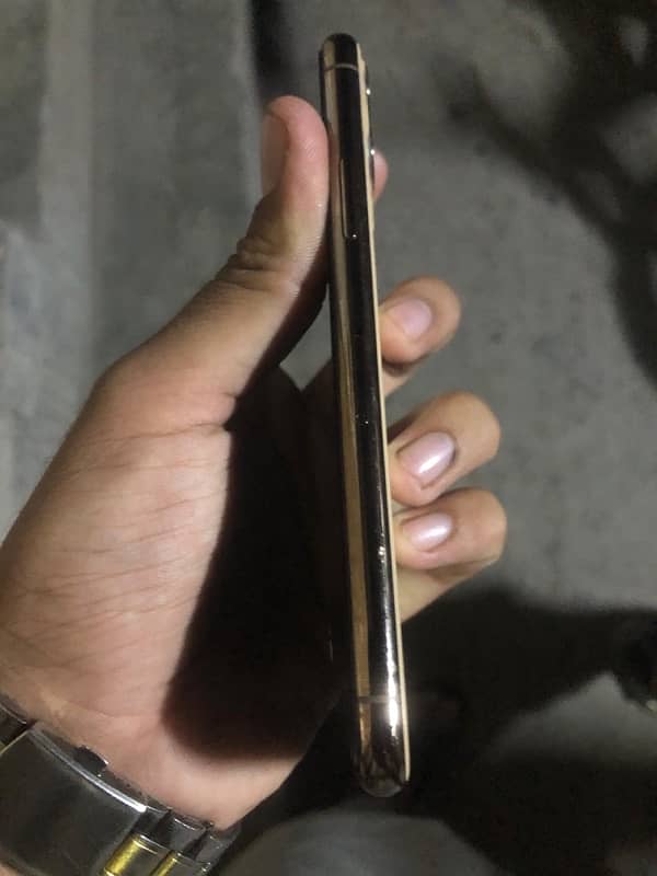 iPhone 11 Pro 64gb PTA ok 4