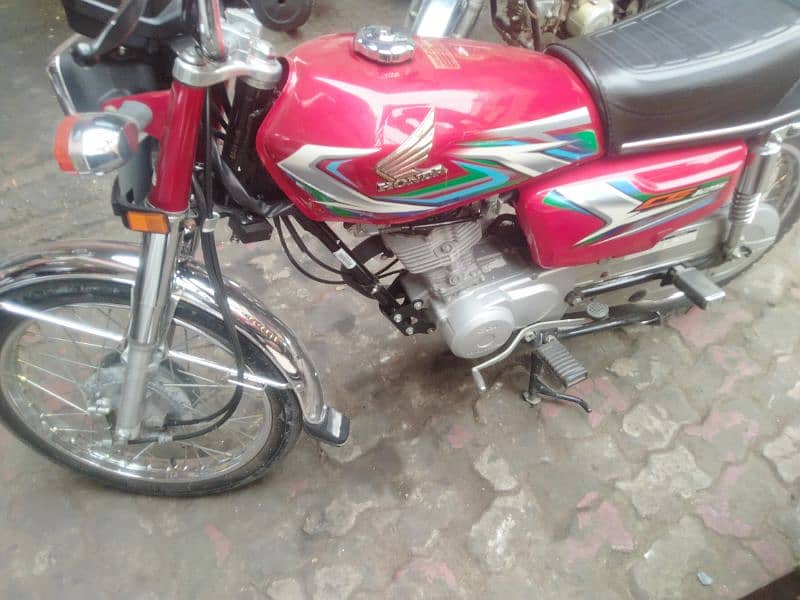 125 Honda 2023 1