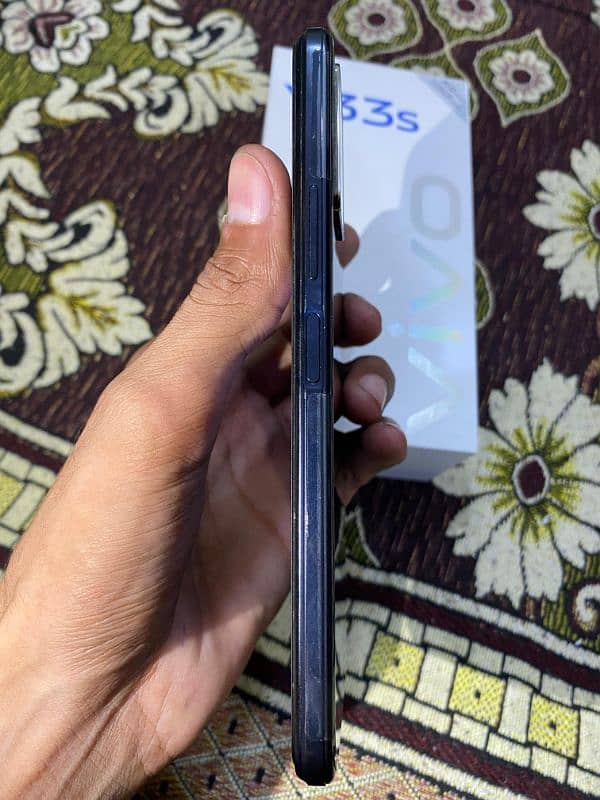 VIVO Y33s (12GB- 128) 2