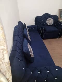 Selling sofa set 5seater  in brand new condition