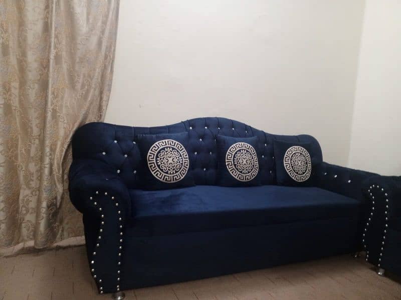 Selling sofa set 5seater  in brand new condition 2