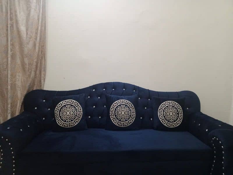 Selling sofa set 5seater  in brand new condition 5