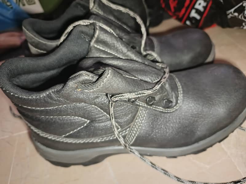 Industrial & guard shoes 8