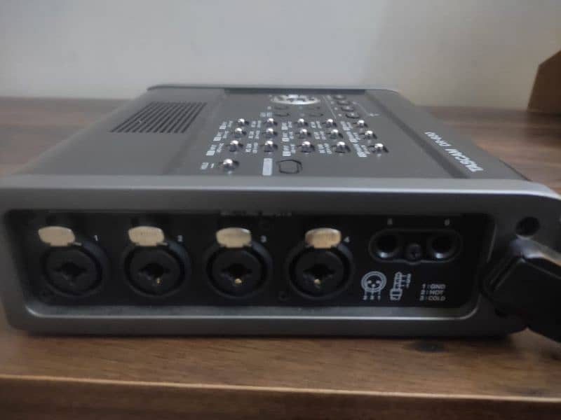 Tascam DR-680 1