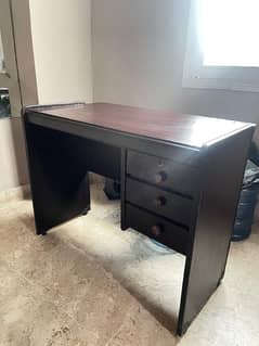 Study Table polished like new medium size