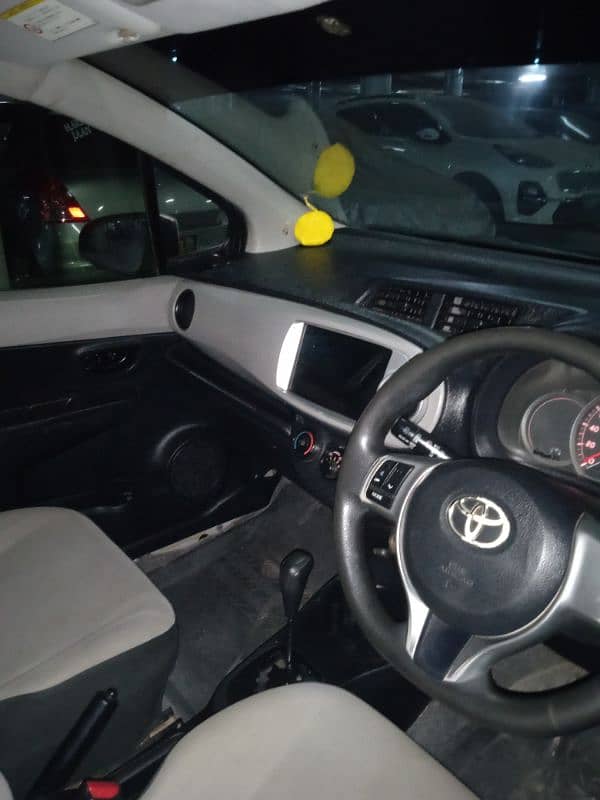 Toyota Vitz 2012 6