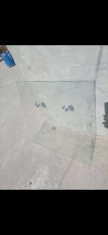 small table glass for sale. 2'by2'. 5mm 0