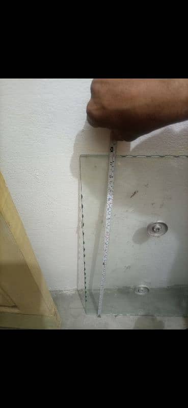 small table glass for sale. 2'by2'. 5mm 5