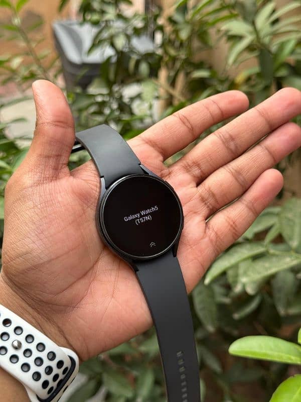 Samsung Galaxy Watch 5 LTE E-Sim Model 3