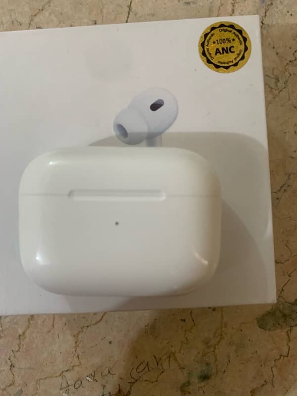 apple AirPods Pro 2 1