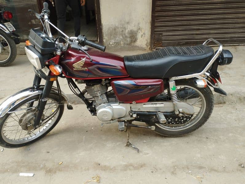 Honda 125 for sale 2022 model. 1