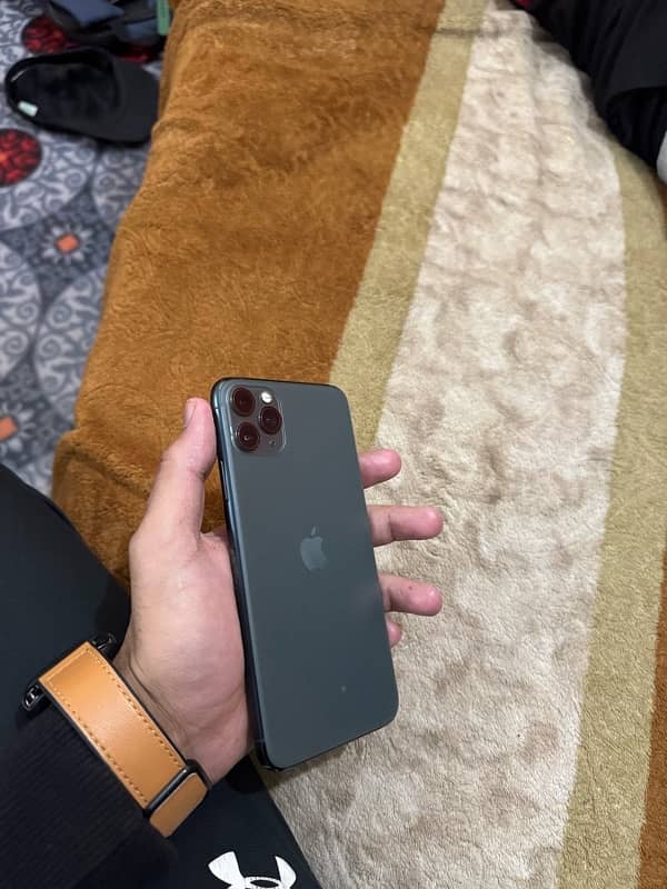 iphone 11 pro max 3