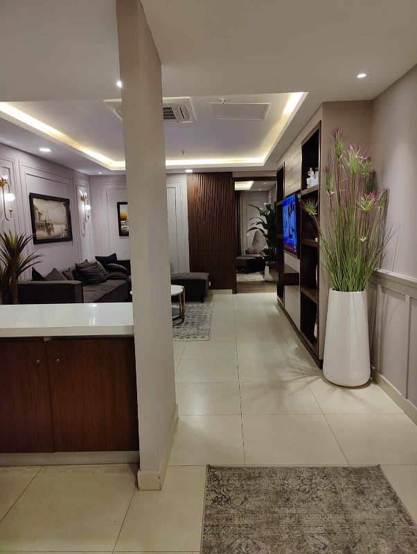 Brand New Furnished High-Rise Apartment In Gold Crest 3