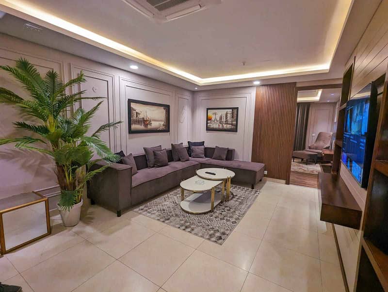 Brand New Furnished High-Rise Apartment In Gold Crest 16