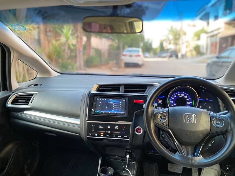 HONDA FIT (S PACKAGE) 8