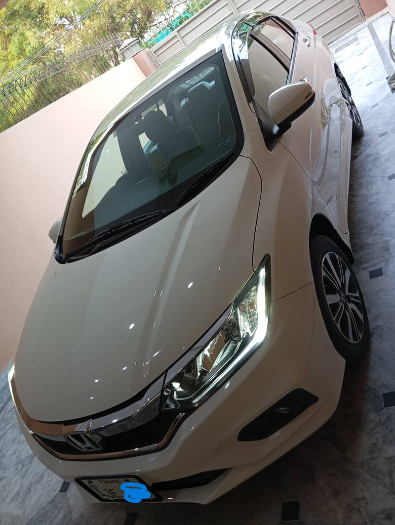 Honda City Aspire Cvt 2022 Almost Brandnew Car 9