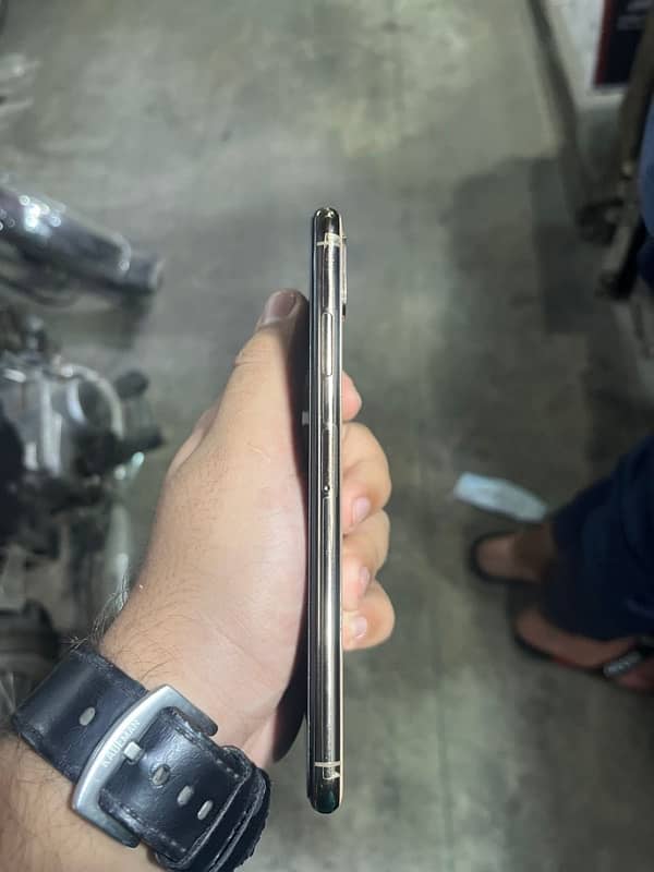 Iphone XS MAX PTA Approved 2