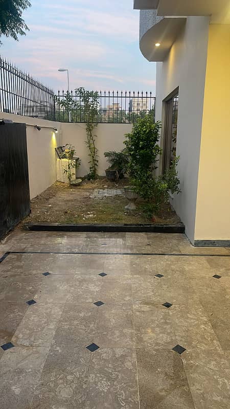 10 marala House without gase avilable for rent in sector G 6