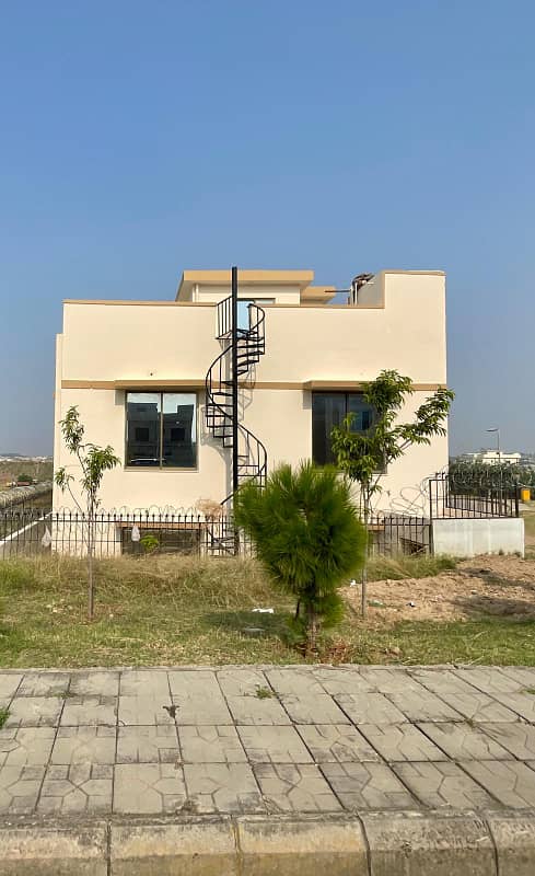 10 marala House without gase avilable for rent in sector G 16