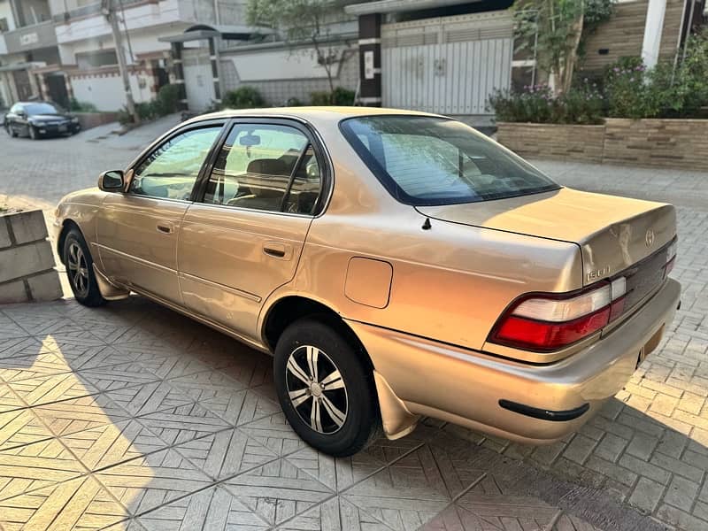 Toyota Corolla 1.6 GLI 1998 Special Edition 4