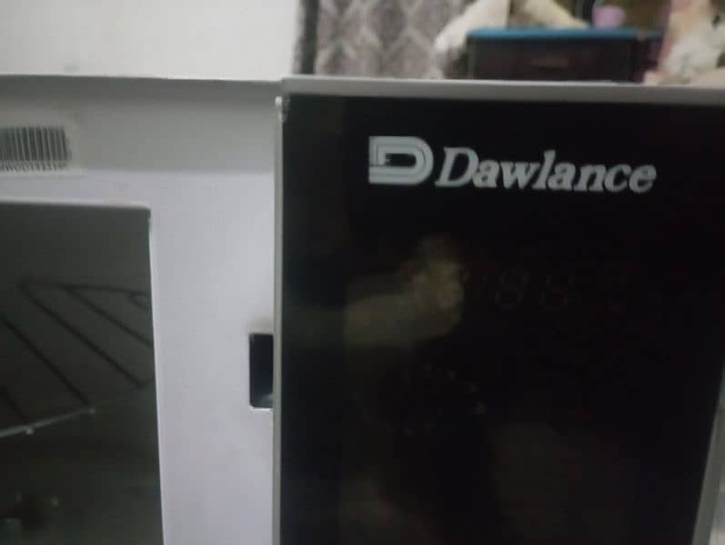 Dawlance microwave oven 1