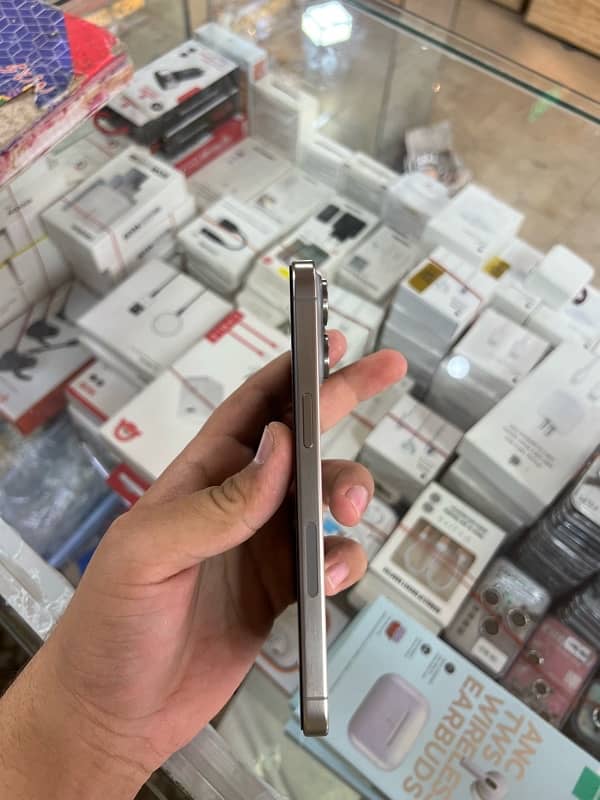 iphone 15 promax 256gb 100% health 88cc with box cable 10/10 condition 1