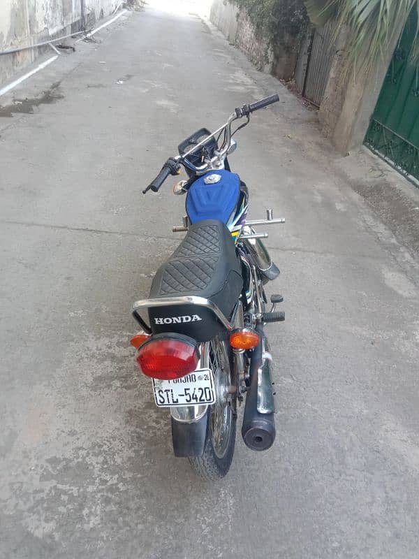 Honda 125 all ok totally janian black colour bio matric available 1