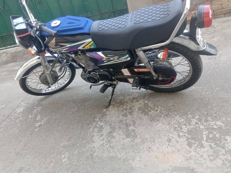 Honda 125 all ok totally janian black colour bio matric available 3