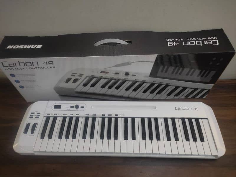 Samson carbon 49 keyboard 1