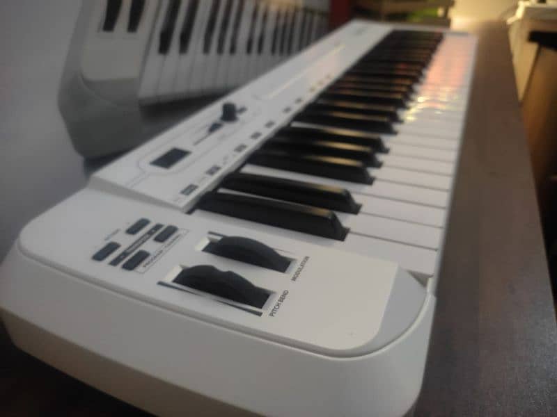 Samson carbon 49 keyboard 7