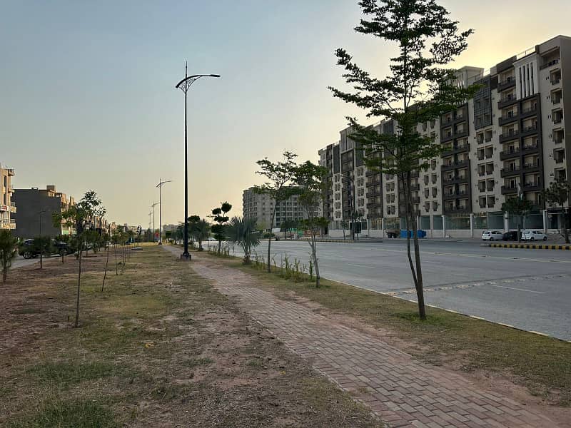 Bahria Enclave Sector C Avenue Commercial Plot Available In Main Boulevard. 9