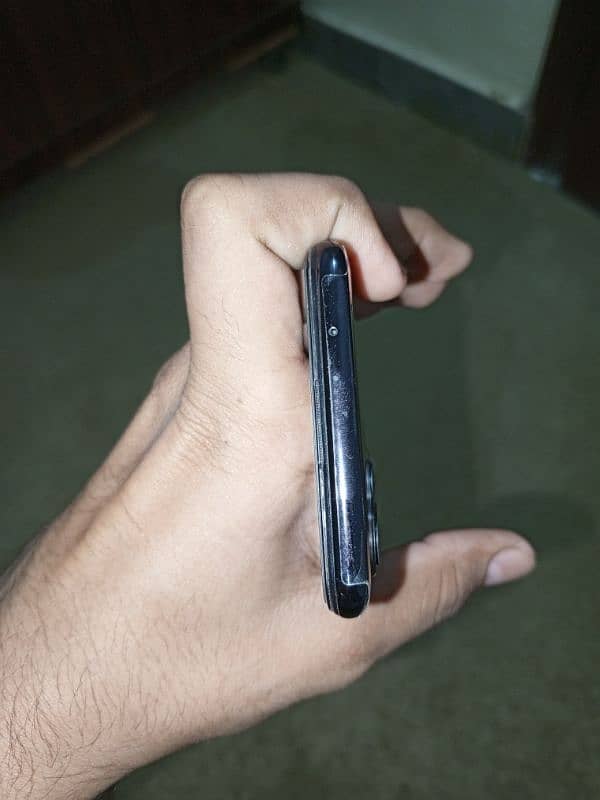 Oppo Reno 5 With Box and Charger 1