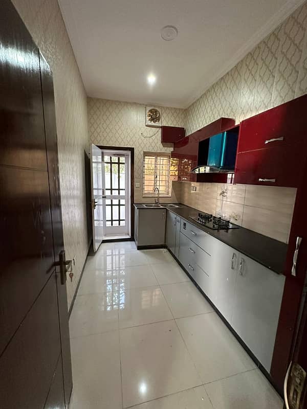 Bahria Enclave Sector B-1 Brand New Condition 5 Marla House Available In Beautiful Location. 6