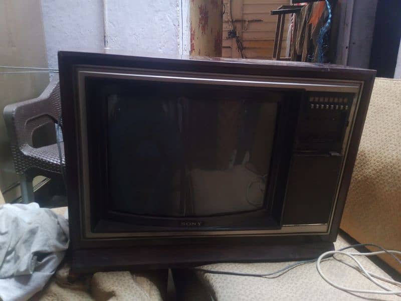 sony old model tv 1