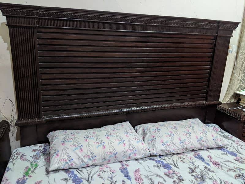 Solid wood bed king size 0