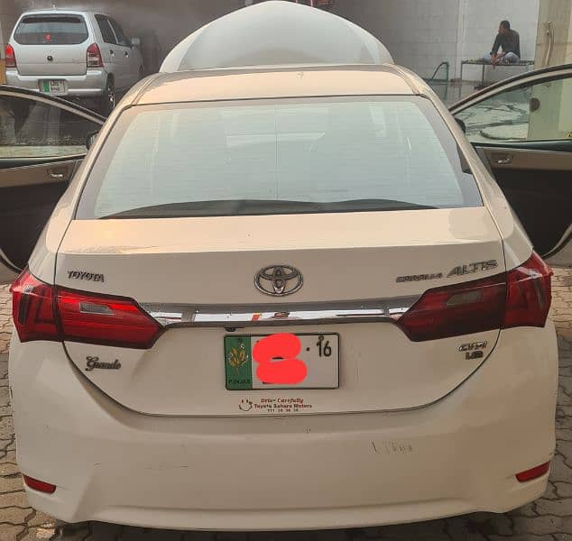 Toyota Altis Grande 2016 1