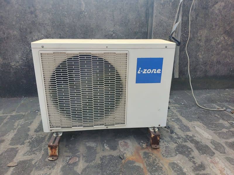 izone DC inverter  1.5 ton 1