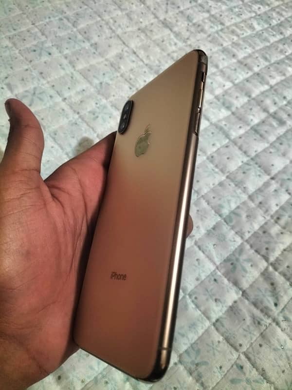 iphone xs max 1