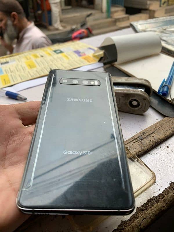 Samsung Galaxy s10+ 1