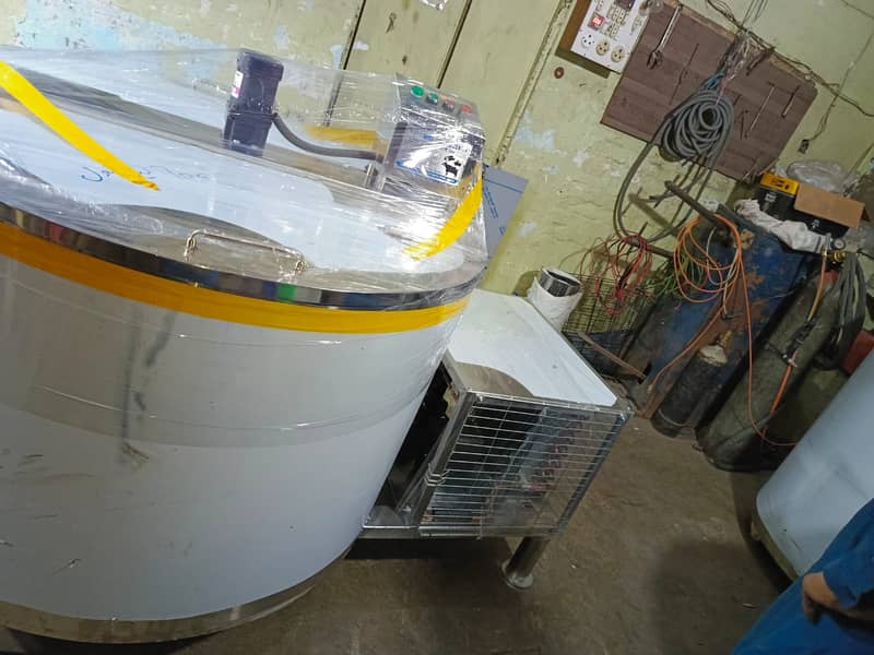 Milk chiller / Electric milk / Milk Boiler /Milk colling /Storage Tank 17