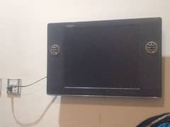 LCD television