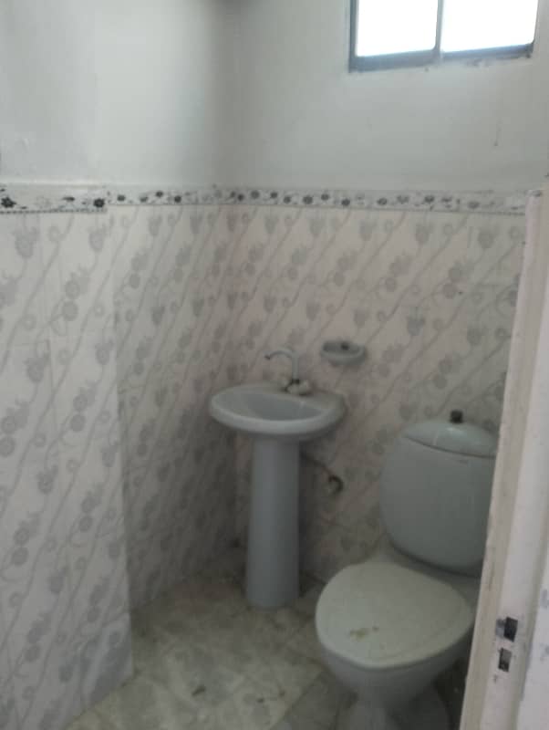 2 Bed Lounge Flat For Sale 4