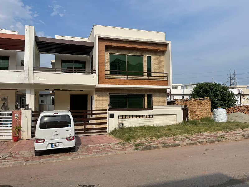 Bahria Enclave Beautiful Location Prime View Sector C3 10 Marla Residential House Available For Sale Reasonable Demand 1