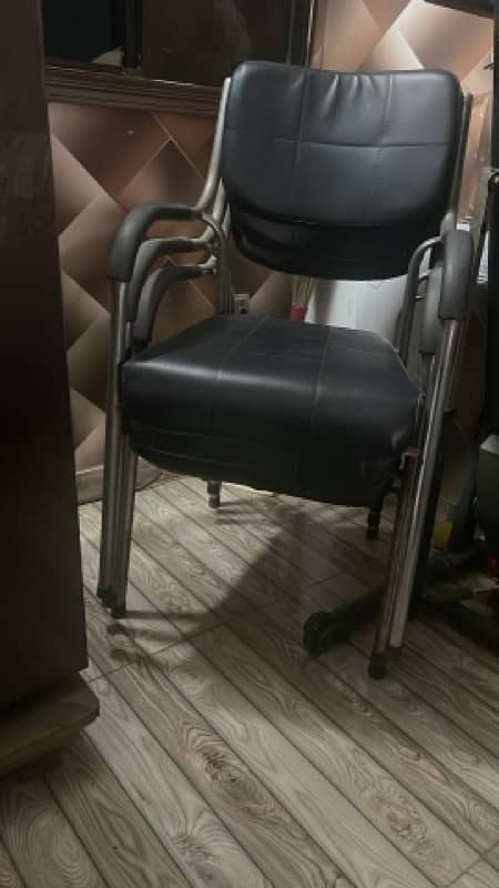 3 chairs with good condition 0